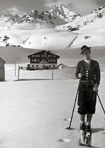 Skifahrerin am Arlberg