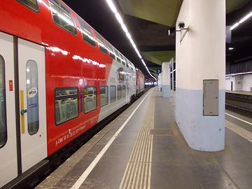 Doppelstock-Wendezug 'Wiesel' mit E-Lok ÖBB 1144 122-9 Doppelstock-Wendezug 'Wiesel' mit E-Lok ÖBB 1144 122-9