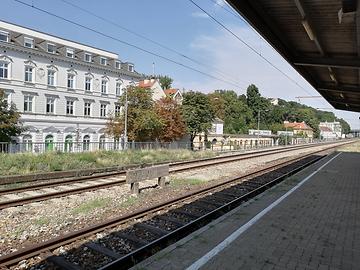 Bahnhof Nußdorf. Bahnsteige 2 und 1 Bahnhof Nußdorf. Bahnsteige 2 und 1