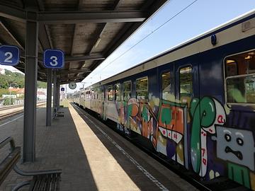 Graffiti an Triebwagengarnitur Graffiti an Triebwagengarnitur