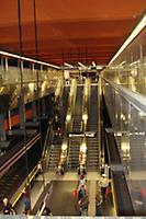 Foto: Doris Wolf, 2010; U-Bahn-Station Schottentor-Universität Foto: Doris Wolf, 2010; U-Bahn-Station Schottentor-Universität