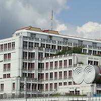 Foto: Doris Wolf, 2010; Josef-Holaubek-Platz Foto: Doris Wolf, 2010; Josef-Holaubek-Platz