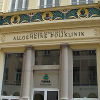 Foto: Doris Wolf, 2012; Vienna Policenter, Mariannengasse 8-10 / Höfergasse 1 Foto: Doris Wolf, 2012; Vienna Policenter, Mariannengasse 8-10 / Höfergasse 1