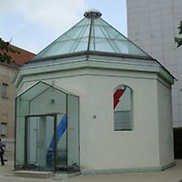 Foto: Doris Wolf, 2010; Universitätscampus, 6. Hof Foto: Doris Wolf, 2010; Universitätscampus, 6. Hof