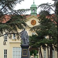 Foto: Doris Wolf, 2010; Universitätscampus, 2. Hof Foto: Doris Wolf, 2010; Universitätscampus, 2. Hof