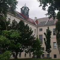 Foto: Doris Wolf, 2021, Revitalisierter Kräuterhof Foto: Doris Wolf, 2021, Revitalisierter Kräuterhof