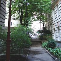 Foto: Doris Wolf, 2010; Grüner Durchgang Foto: Doris Wolf, 2010; Grüner Durchgang