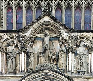 Detail über dem Haupteingang Detail über dem Haupteingang