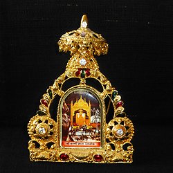 Market of devotionals around the Temple Market of devotionals around the Temple