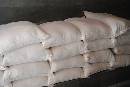 All necessary food is donated by rich Sikhs All necessary food is donated by rich Sikhs