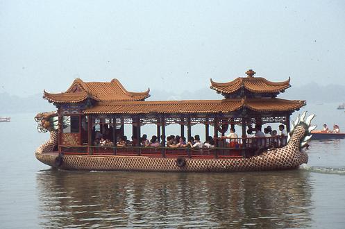 Ship on the Kunming-Lake Ship on the Kunming-Lake