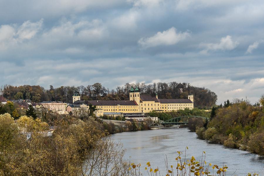 Benediktinerstift Lambach Benediktinerstift Lambach