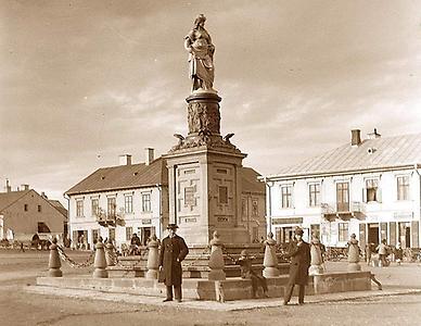 Zum Vergrößern anklicken - Statue der Austria am Austria-Platz (1875-1918) Zum Vergrößern anklicken - Statue der Austria am Austria-Platz (1875-1918)