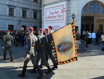 Fahne der Garde (Revers) Fahne der Garde (Revers)