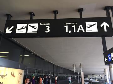 Neue Hinweistafeln Neue Hinweistafeln